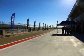 Foto de Ecam en Motorland Aragón Rodada y Cursos de conducción en el Circuito de Velocidad