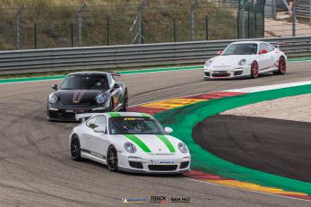 Tandas de coche por TrackForce MotorLand Aragón conducción vehículos deportivos Ferrari