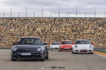 Tandas de coche por TrackForce MotorLand Aragón conducción vehículos deportivos Ferrari